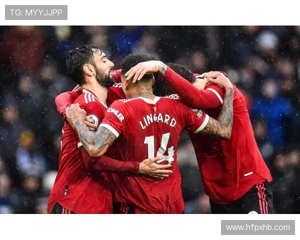 曼联复兴进程遇阻，问题显现对赛季走势形成制约