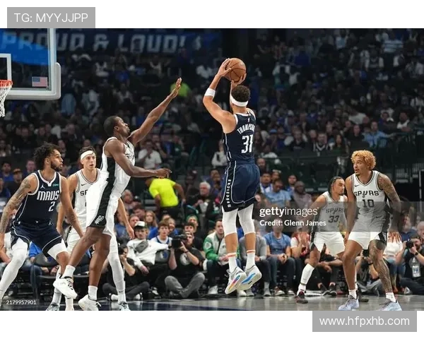 克莱·汤普森利用挡拆创造三分空位提升投篮命中率明显